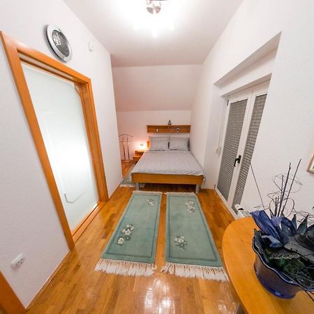 Holiday Home Villa Sara Bihać エクステリア 写真